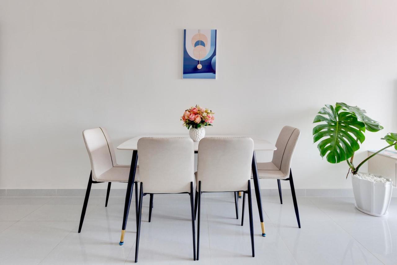 Smile - Soho Balcony - Modern Comfortable TP. Hồ Chí Minh