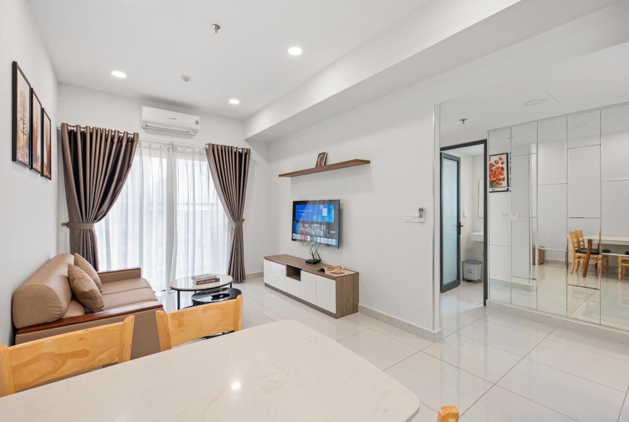 Smile - Soho Balcony - Modern Comfortable 4* TP. Hồ Chí Minh