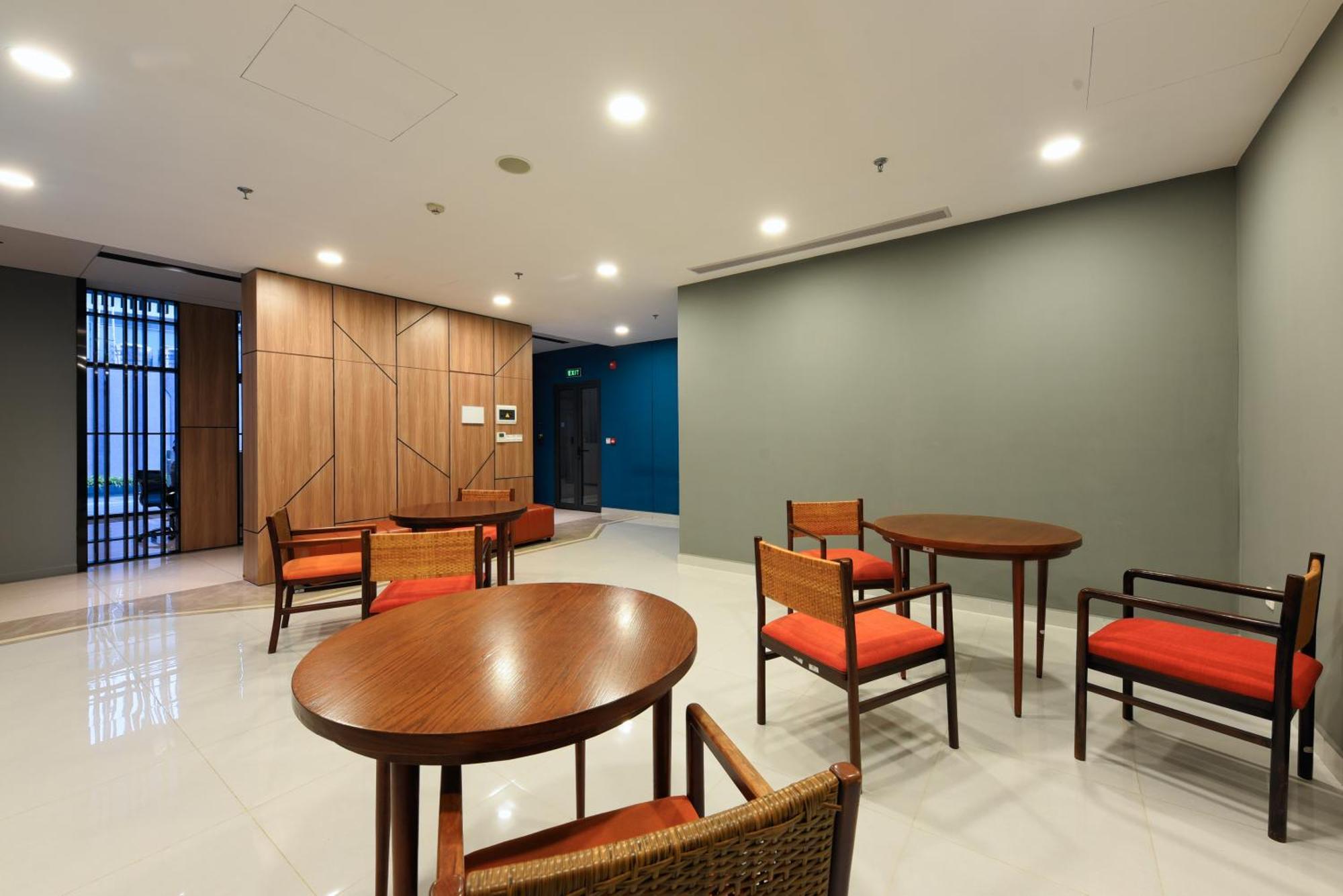 Khách sạn hẻo lánh Smile - Soho Balcony - Modern Comfortable